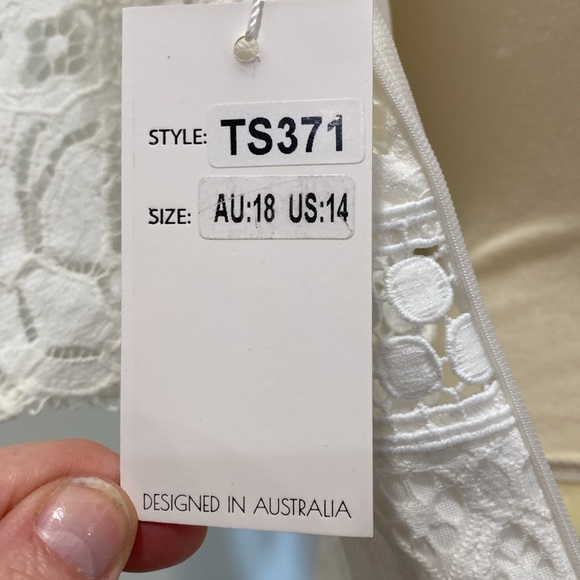 Two Sisters NWT White Lace Dress size 14 designed in Australia - Picture 16 of 16